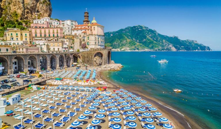 Conheças as 10 melhores praias da Itália